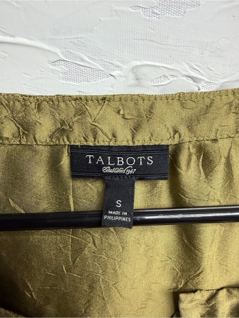 79% Silk! Talbots Shift Dress Small Olive Gold Balloon Sleeve Split Neck Dress - Picture 4 of 14